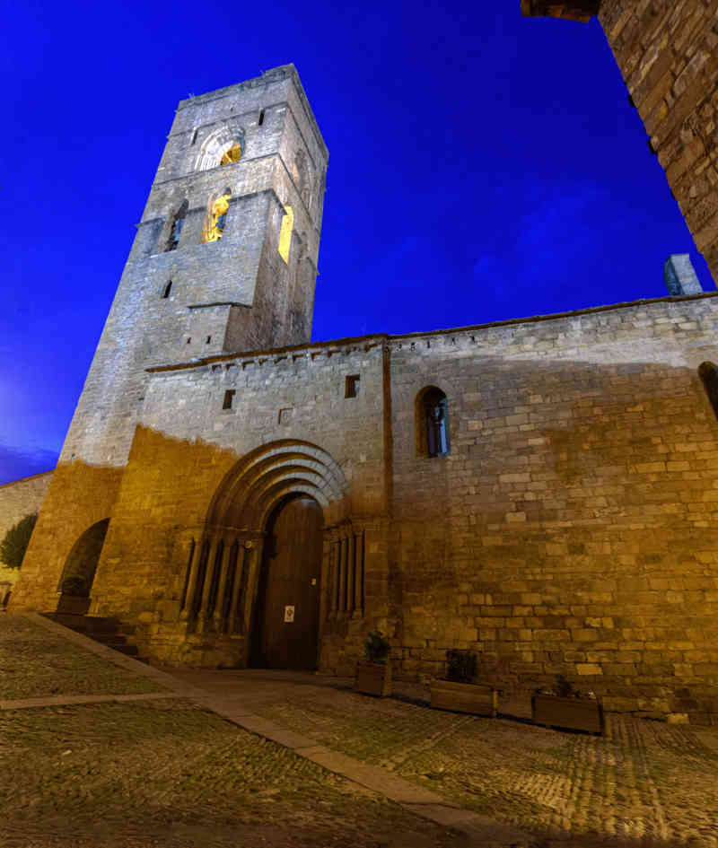 Huesca - Ainsa 45 - iglesia de Santa María.jpg